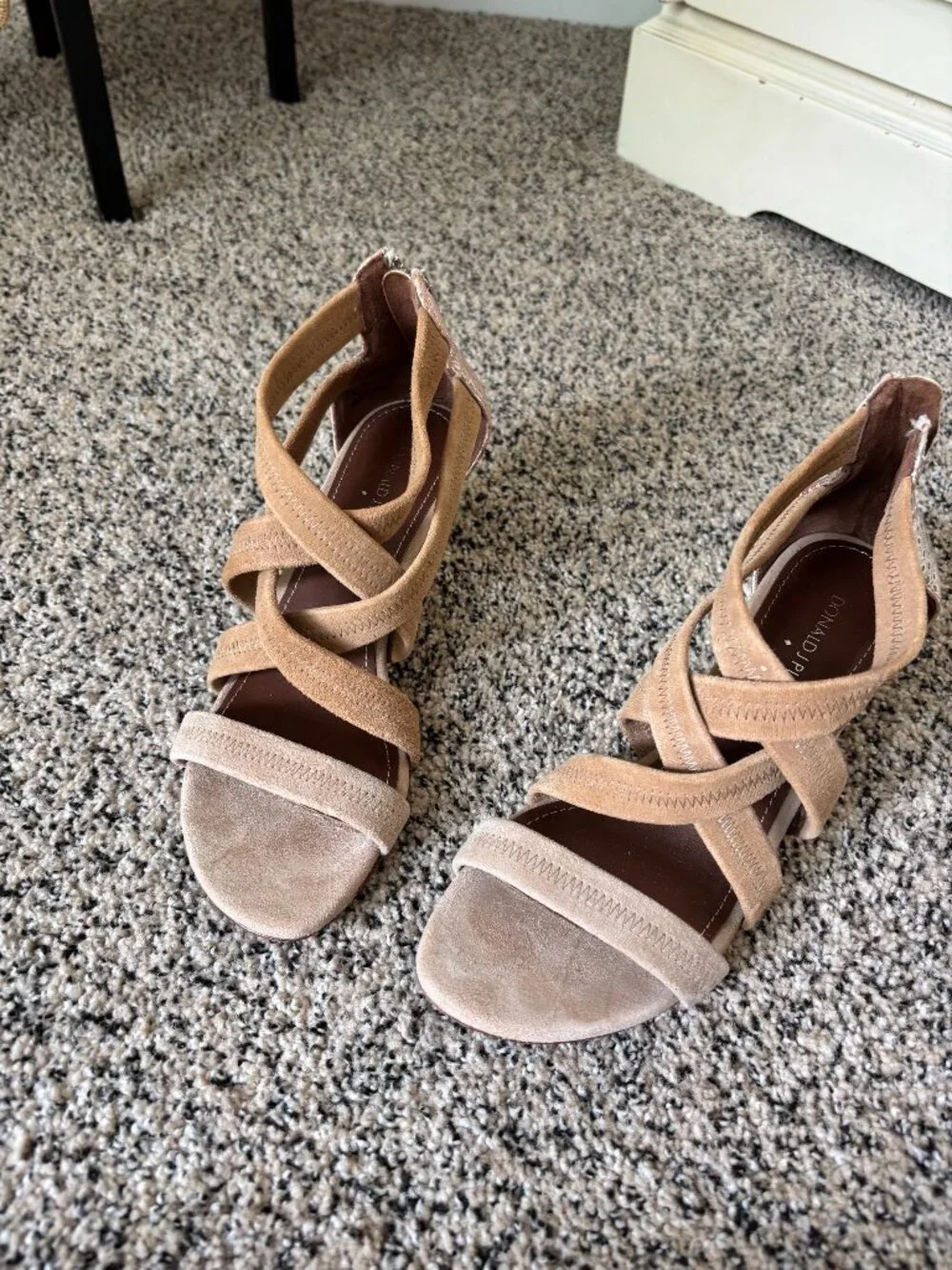 Donald Pliner zip back sandals--size 7.5